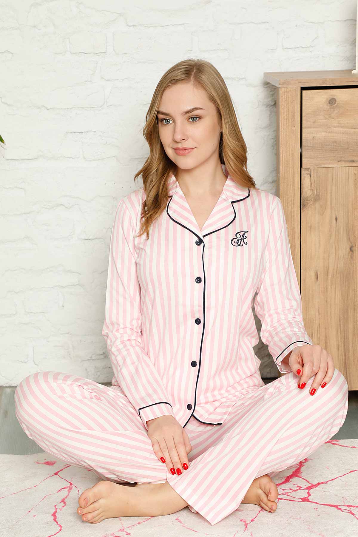 Pembe%20Çizgili%20Gömlek%20Pijama%20Takımı%202568UY