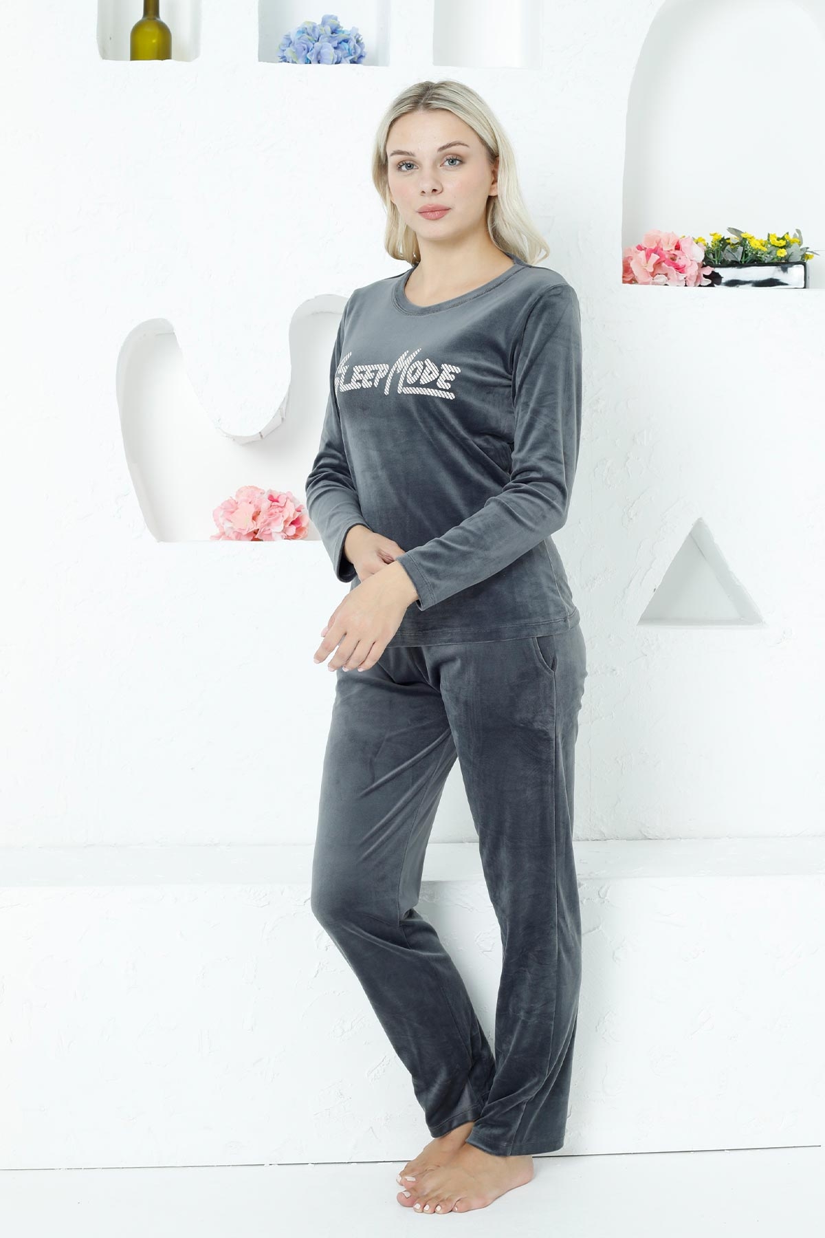 Füme%20Süper%20Soft%20Kadife%20Kadın%20Pijama%20Takımı%202752UK