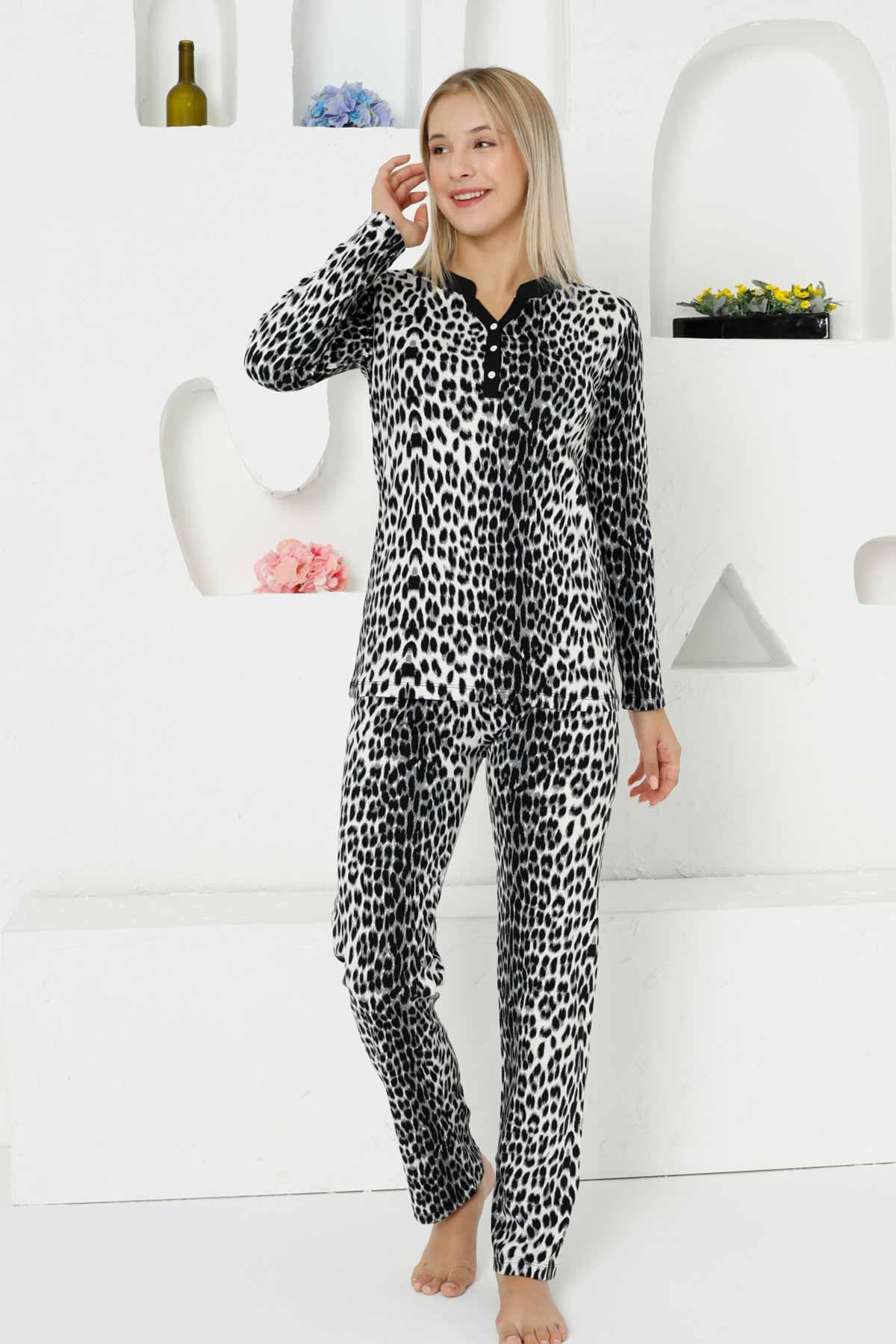 Gri%20Leopar%20Uzun%20Kollu%20Bayan%20Pijama%20Takımı%202761UK